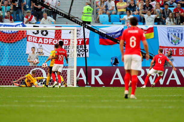 準地將球送 準地將球送